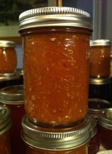 Tomato jam with smoked paprika
